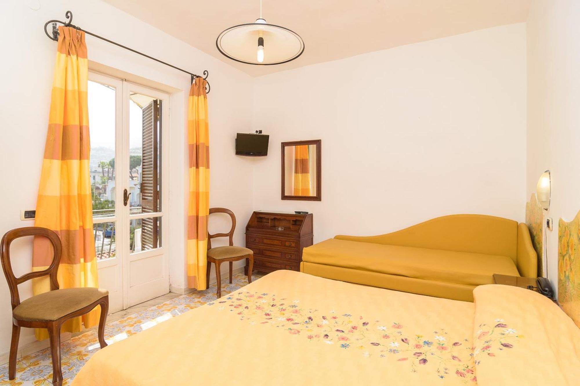 Lacco Ameno  Hotel Terme Principe מראה חיצוני תמונה